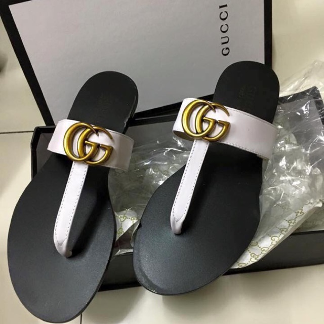 Gold gucci cheap flip flops