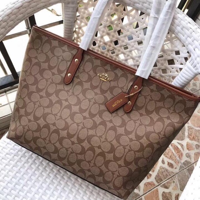 Coach hotsell large tote