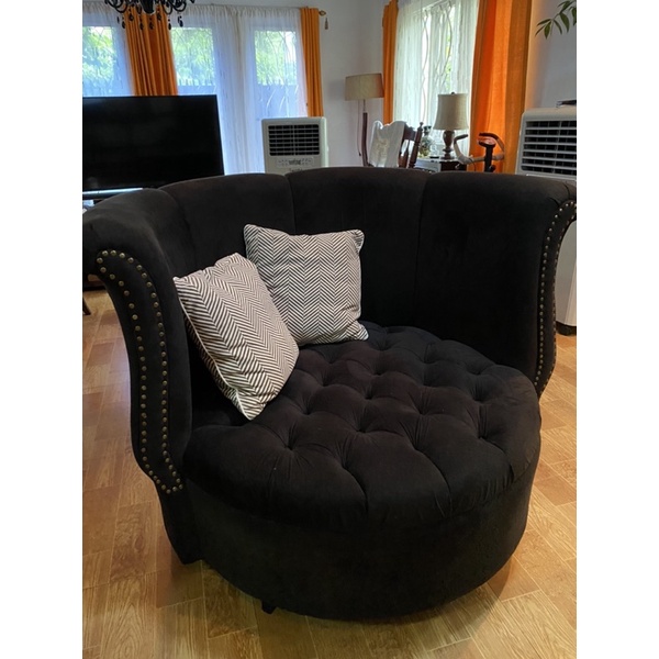 Oversized discount round couch