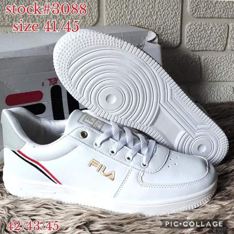 Fila plain sale white sneakers