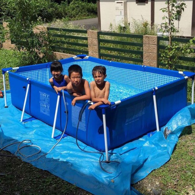 Inflatable pool store