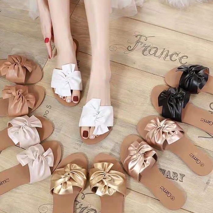 15 Latest Collection of Flat Sandals for Women With Stylish Look