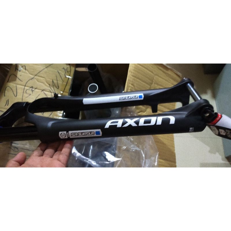 Sr suntour deals epixon thru axle