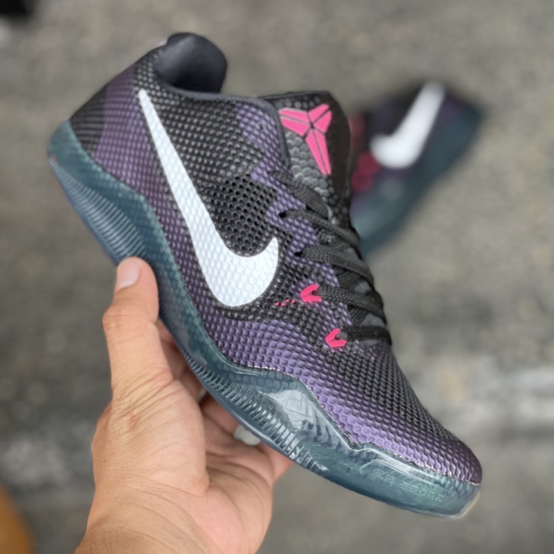 Kobe 11 em low cheap invisibility cloak