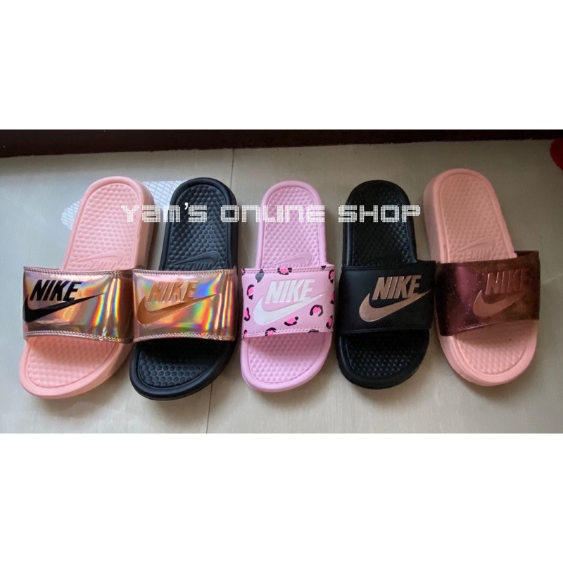 Womens nike benassi online slides