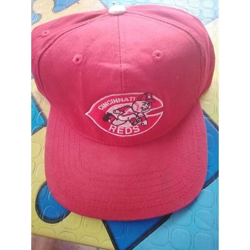 Vintage 90s CINCINNATI REDS Deadstock American Needle Snapback -   Canada