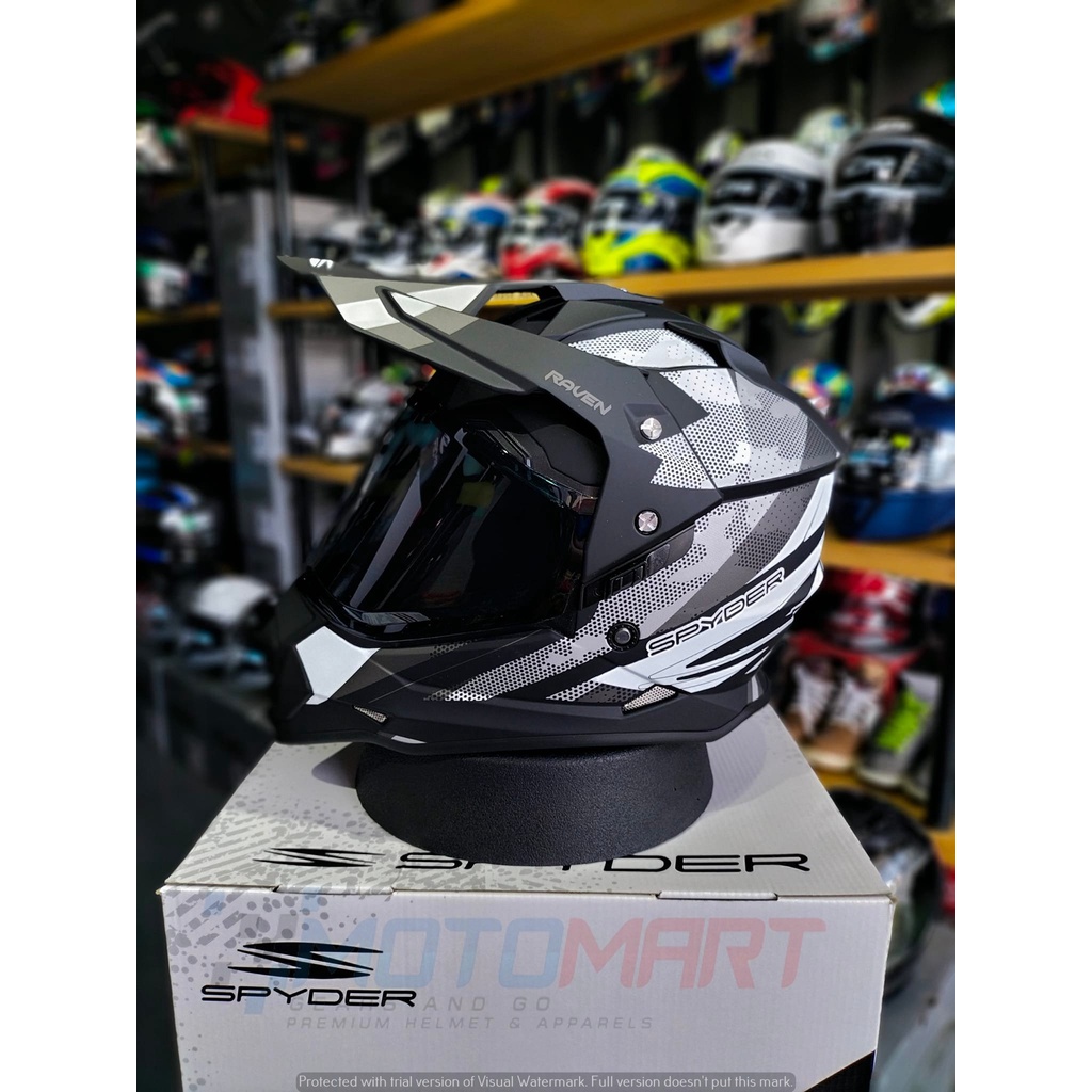 Spyder helmet hot sale motard