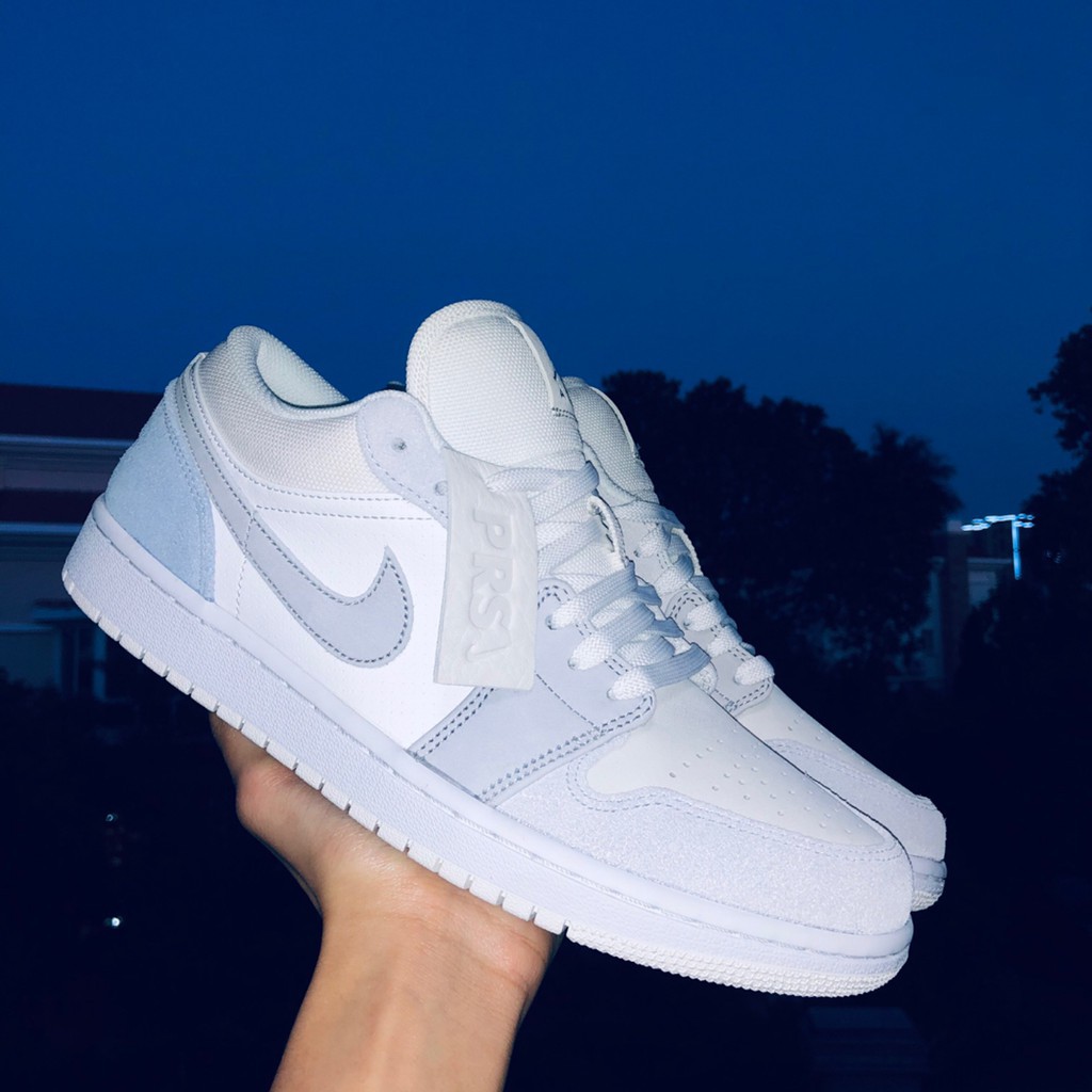 Jordan 1 low white blue hotsell