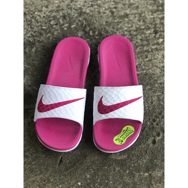 Nike benassi hotsell solarsoft women's