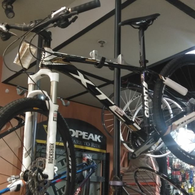 Giant Mtb xtc slr 2 27.5 bike unit sale Shopee Philippines