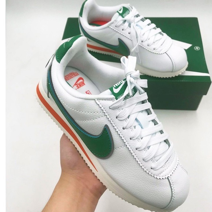 Nike hot sale cortez retro