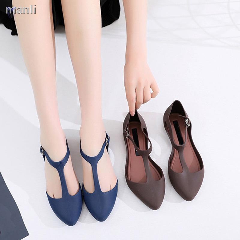 T strap closed on sale toe flat sandals