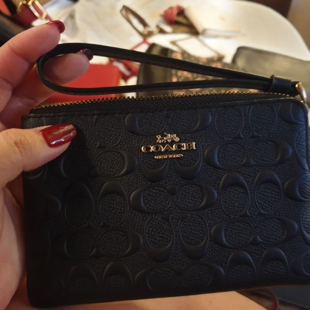 COACH SIGNATURE LEATHER CORNER ZIP wristlet Shopee Philippines