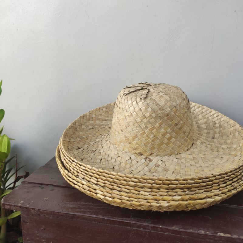 Filipino Native farmers hat (sombrero / balanggot)