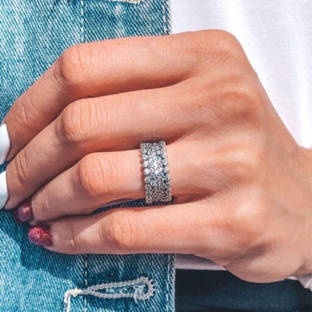 Pandora lavish deals sparkle ring