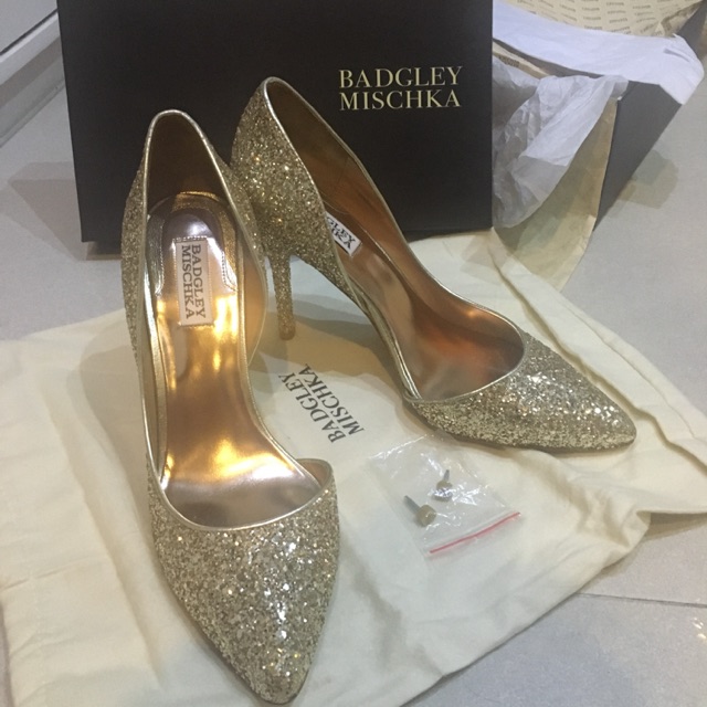 Badgley mischka gold store shoes