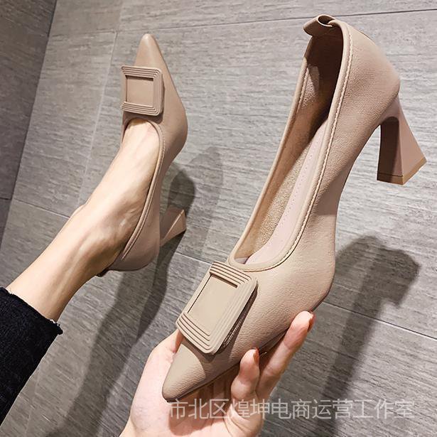 White best sale thick heels