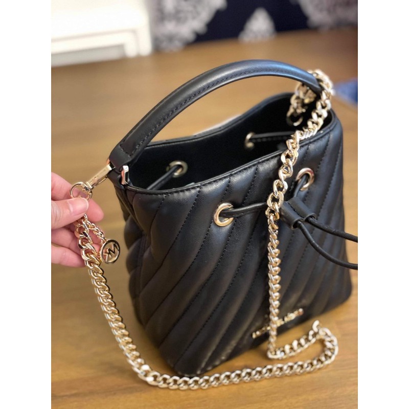 NWT Michael Kors Suri Small Quilted Crossbody Bucket Bag- Black/Gold