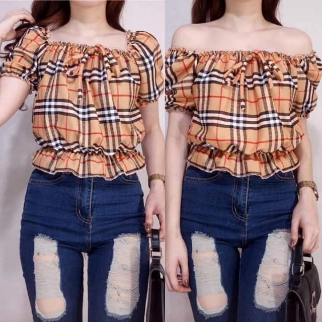 Burberry off cheap the shoulder top