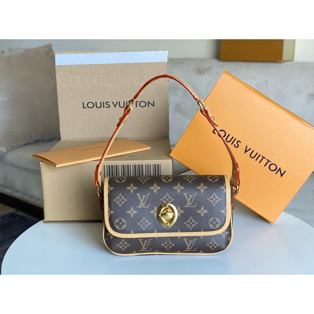 Louis Vuitton Trio Backpack Travel Bag M44658 Gold Chain Monogram LV