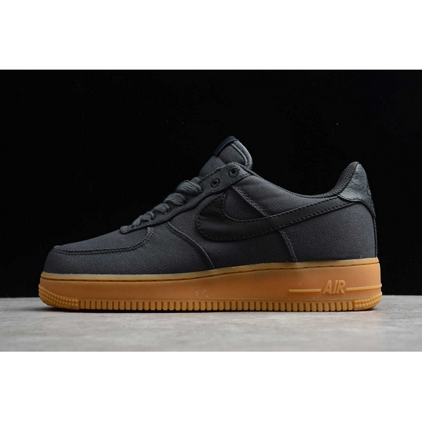 Air force one clearance black with gum sole