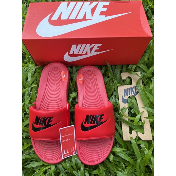 Womens red sale nike slides