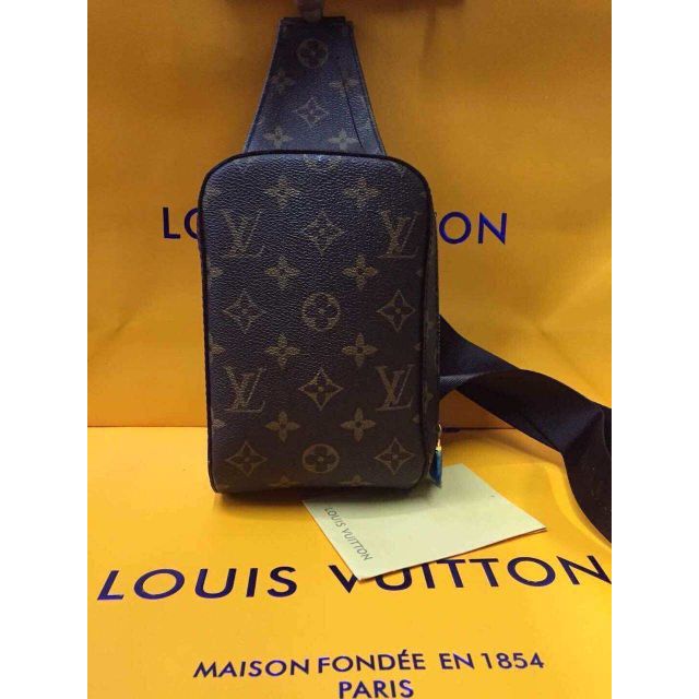 Louis vuitton sales chest bag men s