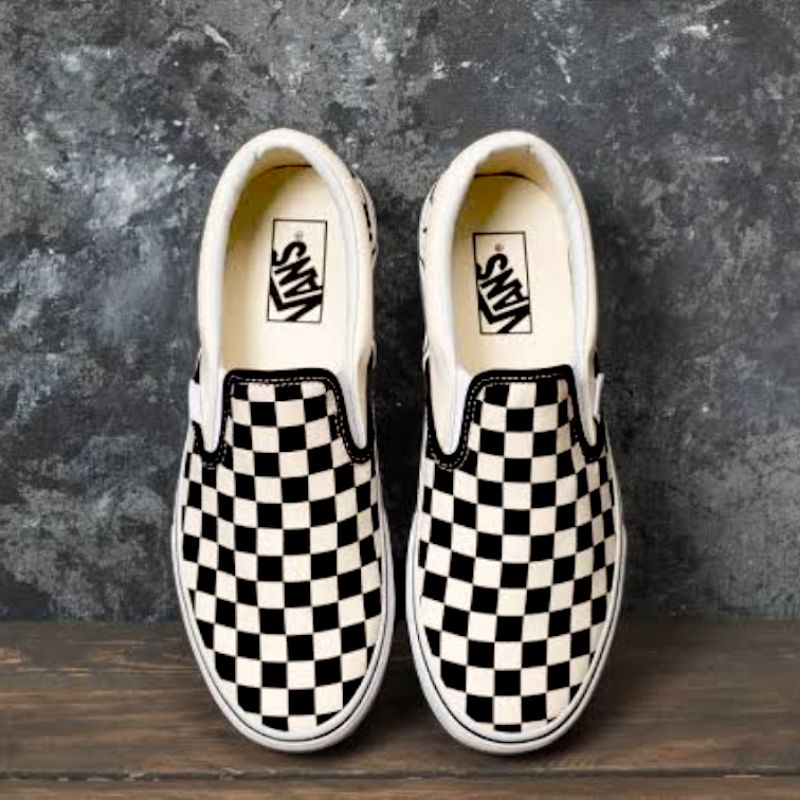 Vans black white sales checker