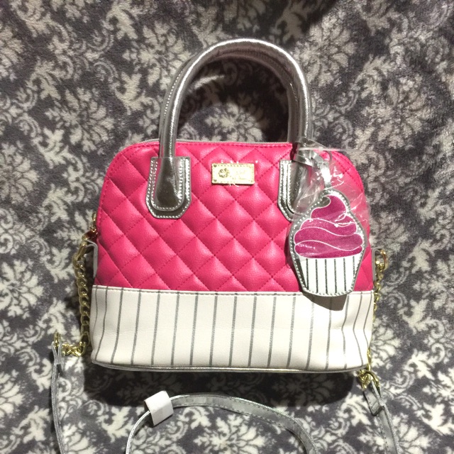 betsey johnson sling bag