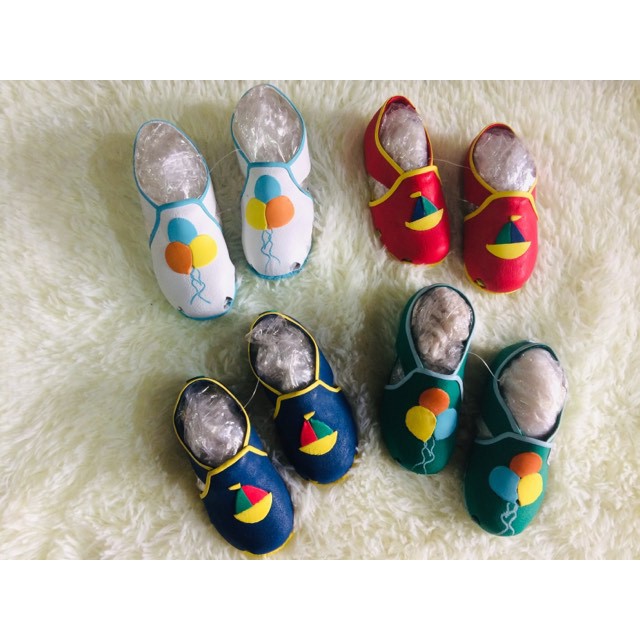 Baby discount rubber slippers