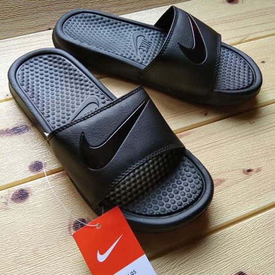 Nike 2025 slippers black