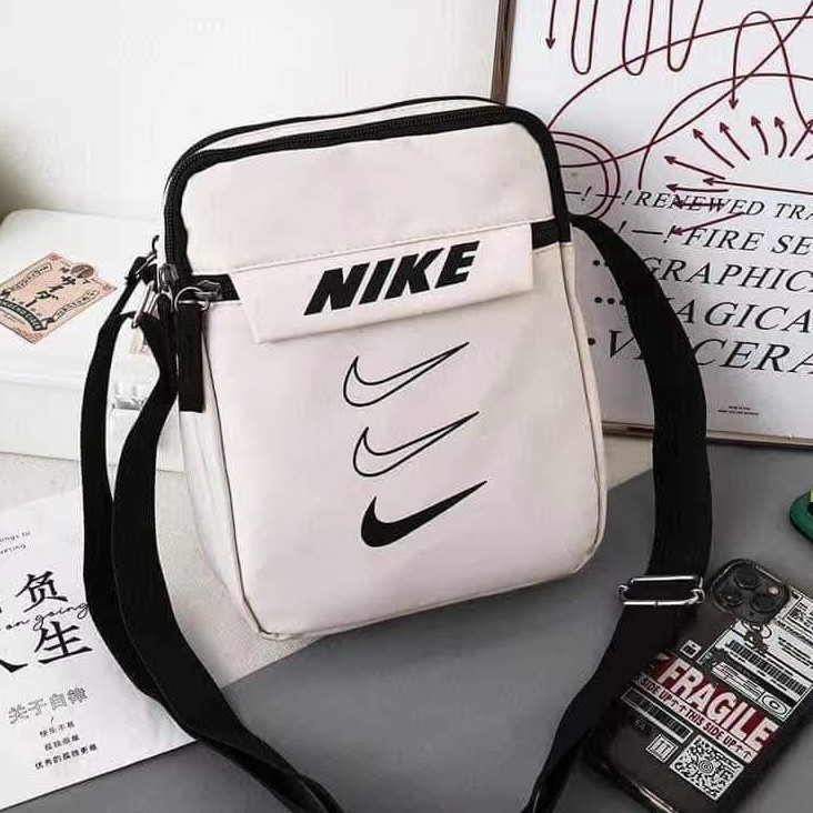 White nike side discount bag