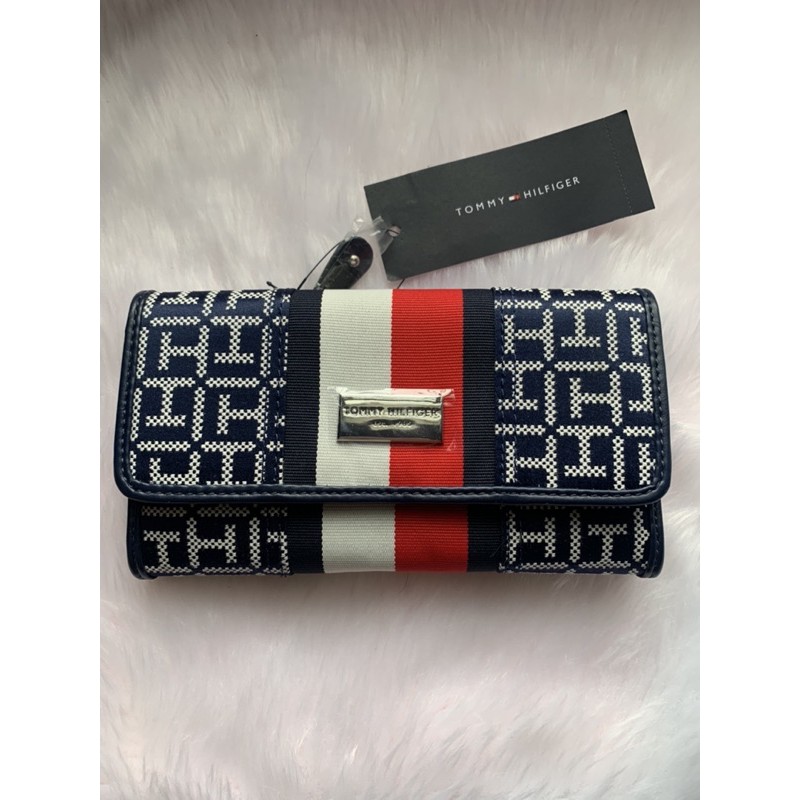 Tommy hilfiger clearance guess