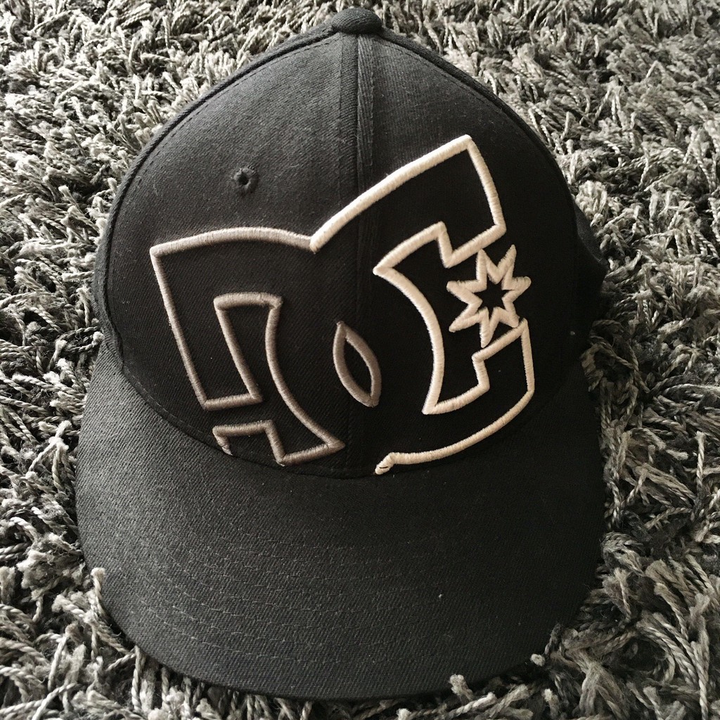 Dc flat hot sale bill hats