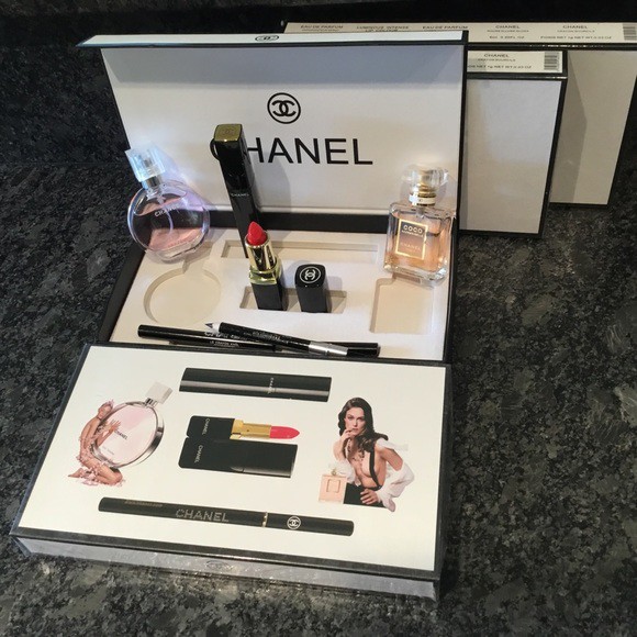 BEST BUY CHANEL BOX GIFT SET 5IN1 (5*7.5ML)