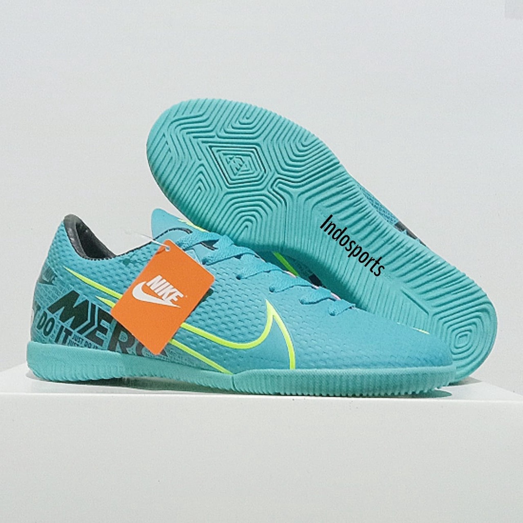 Nike mercurial store flat sole