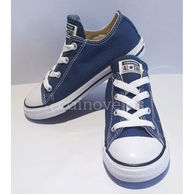 Blue and deals white converse shoes