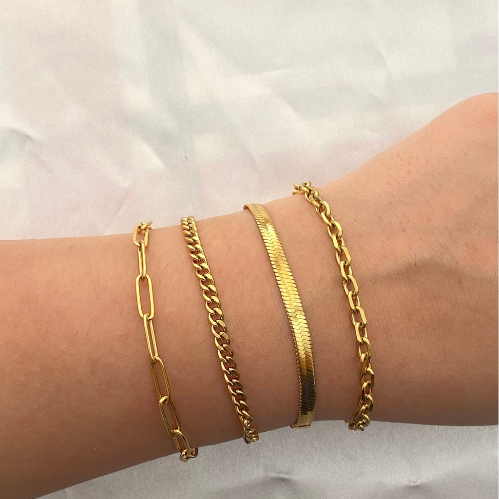 18k gold store bracelet for ladies