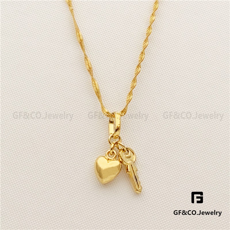 Heart key hot sale necklace gold