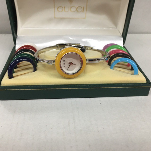 Gucci bangle outlet bezel watch