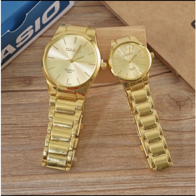 Couple watch shop casio gold