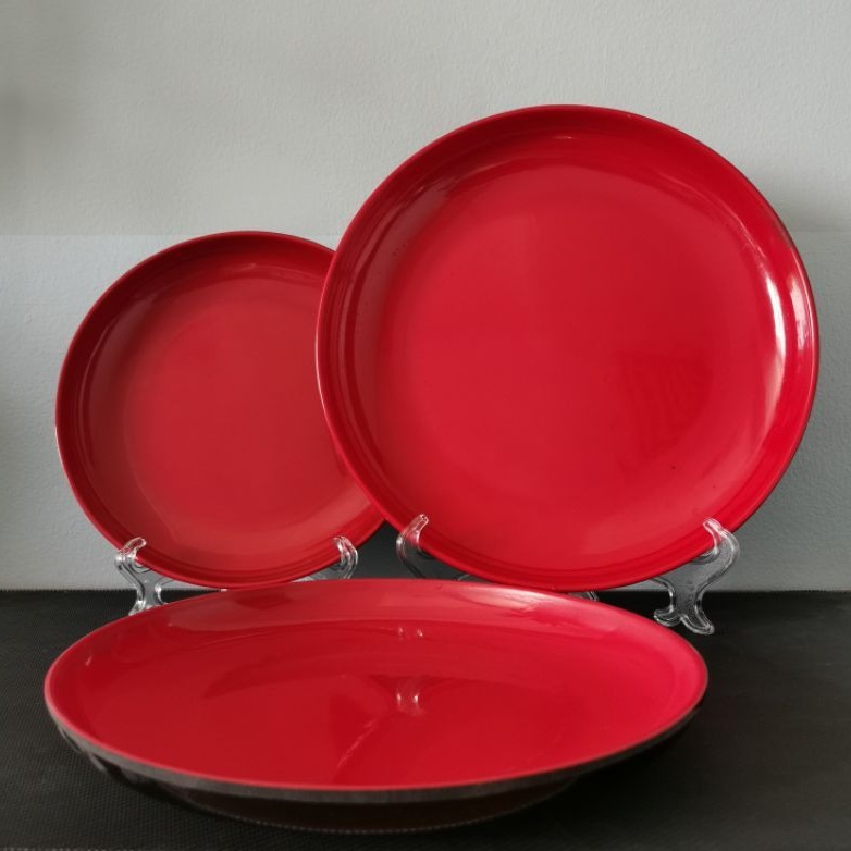 Black & Red Round Melamine Dinner Plate