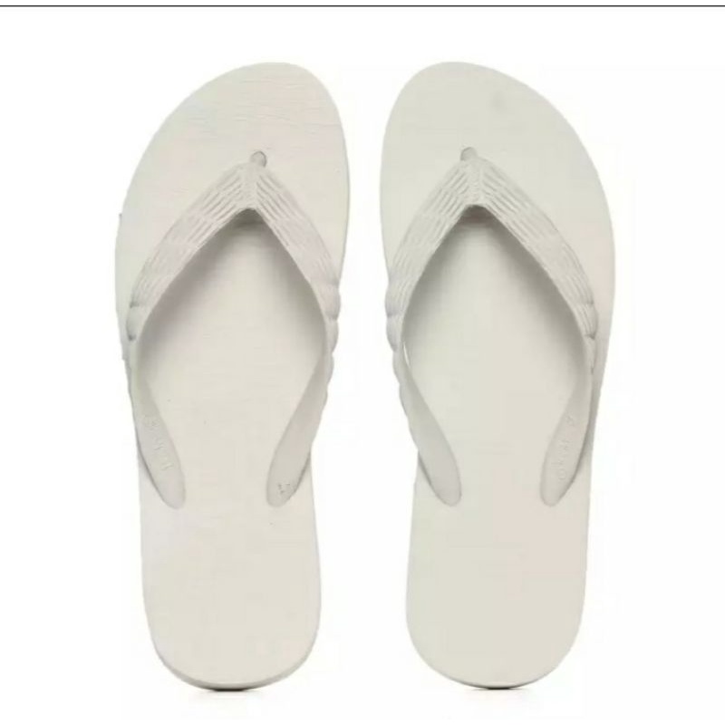 The Original Beach Walk Flip Flops Monocolor in White Shopee