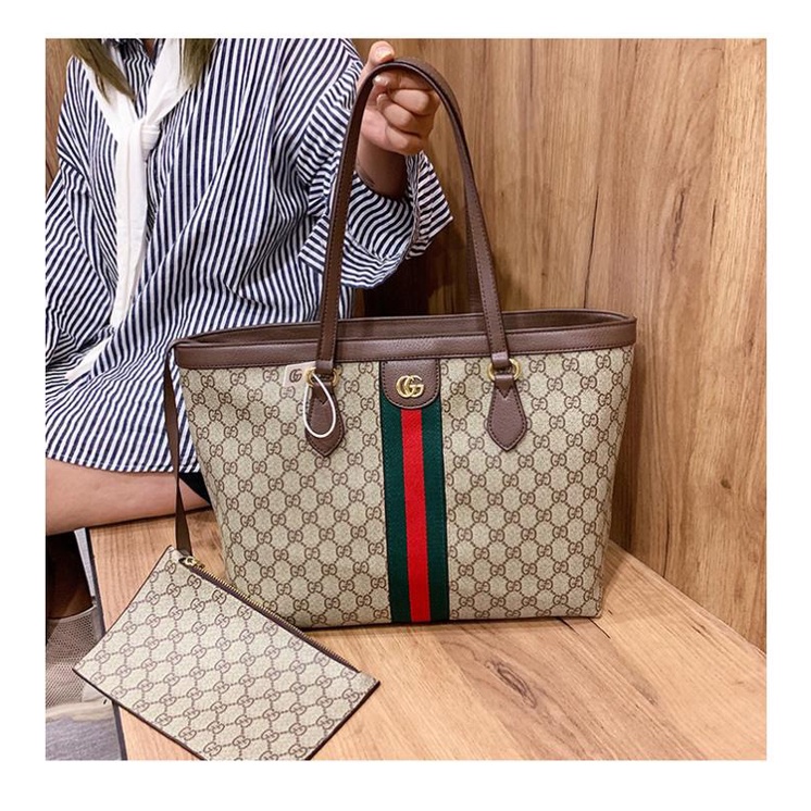 Gucci store zipper tote