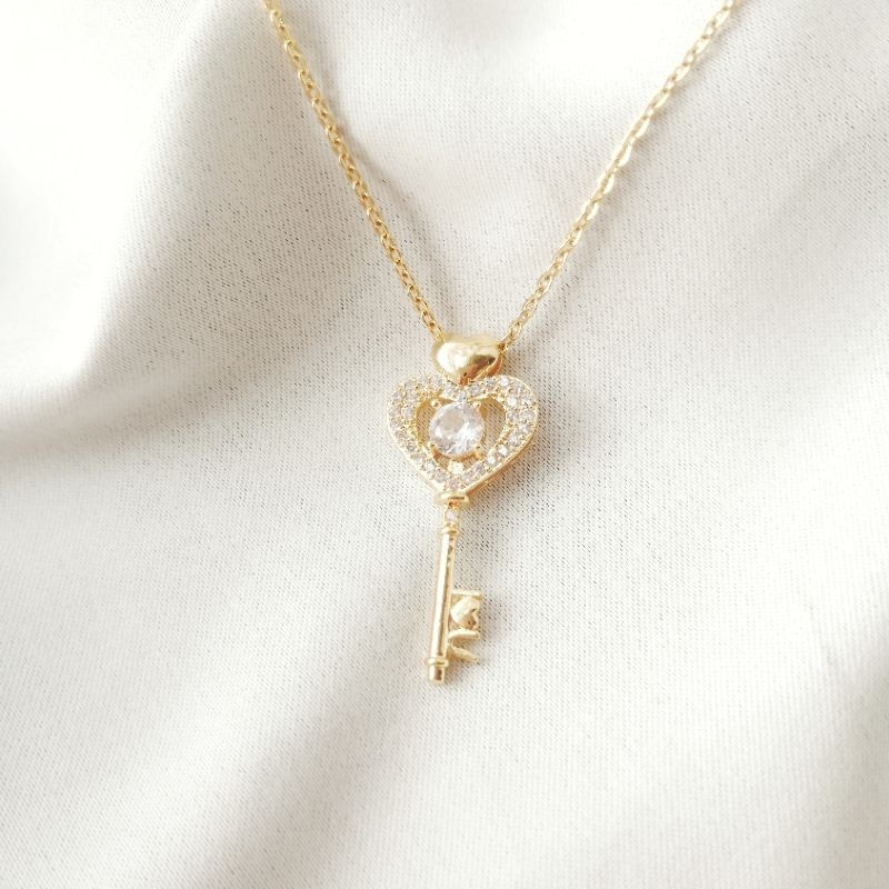 Class key clearance necklace