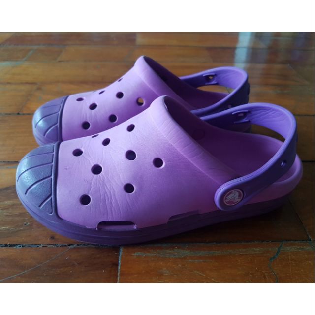 Size best sale 8.5 crocs