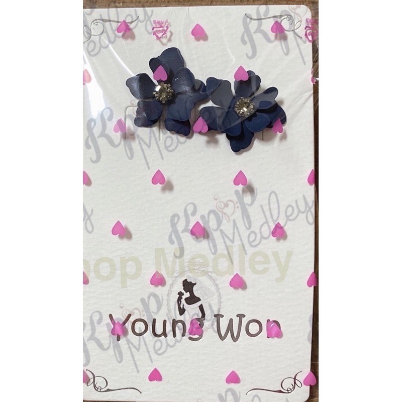 Youngwon flower store earrings