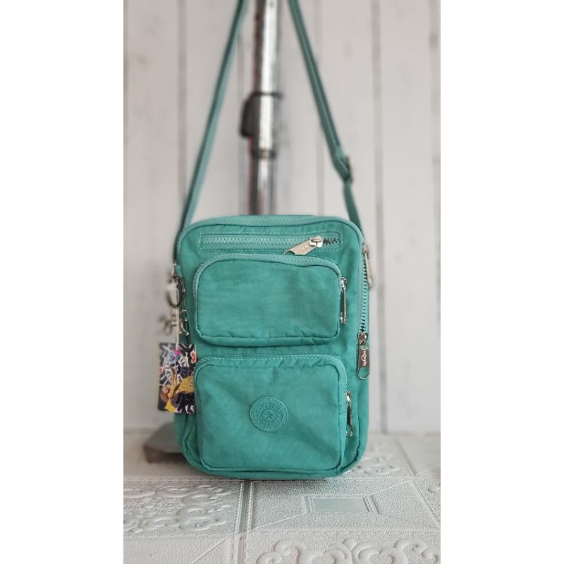 Kipling body sale bag price