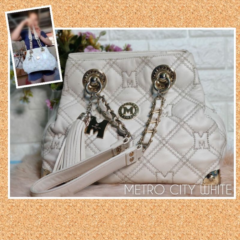 METROCITY SHOULDER BAG Color: WHITE - BOS - Bag On Sale