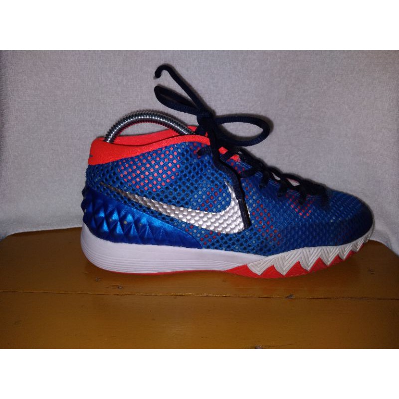 Kyrie 1 hotsell usa shoes